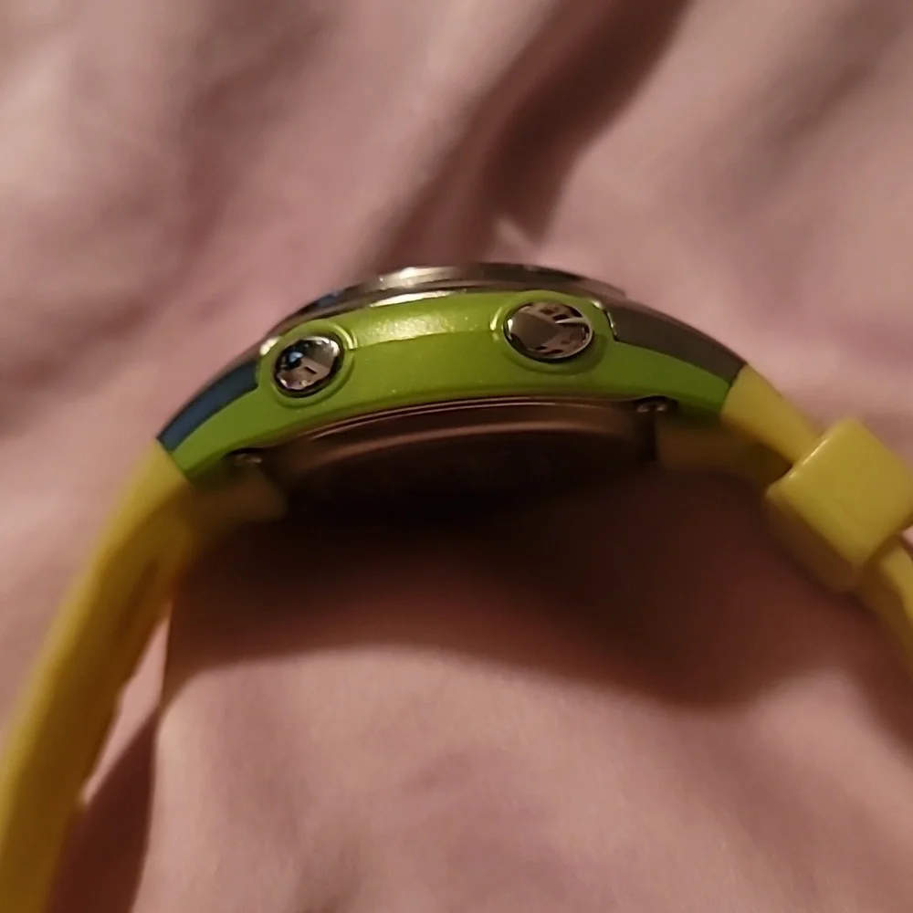 Timex Women's Watch T5K081 Green Rubber Sport 50 M Digital Watch‎